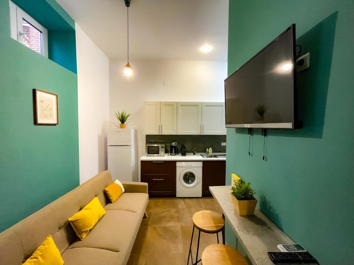 Cool Flat In The Heart Of Bucharest'S Fun And History Apartment Ngoại thất bức ảnh
