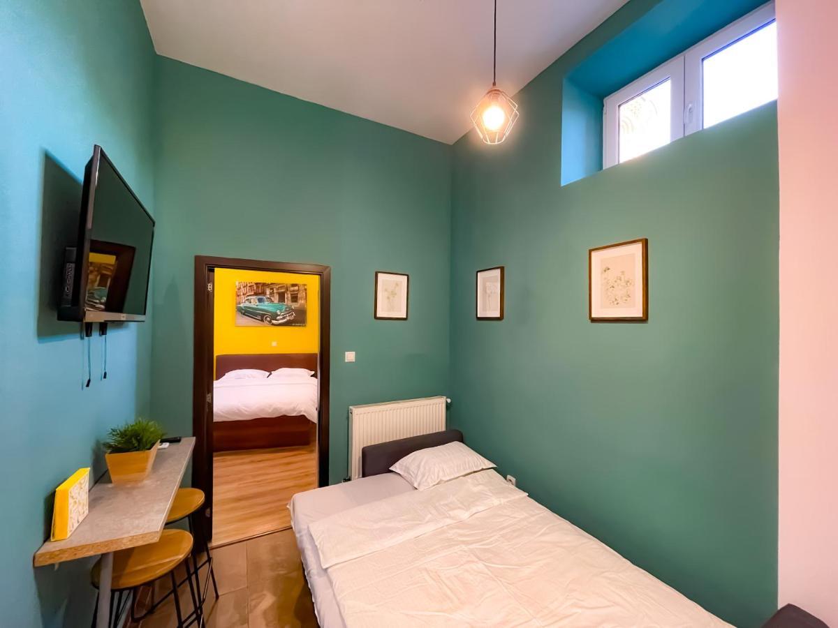 Cool Flat In The Heart Of Bucharest'S Fun And History Apartment Ngoại thất bức ảnh