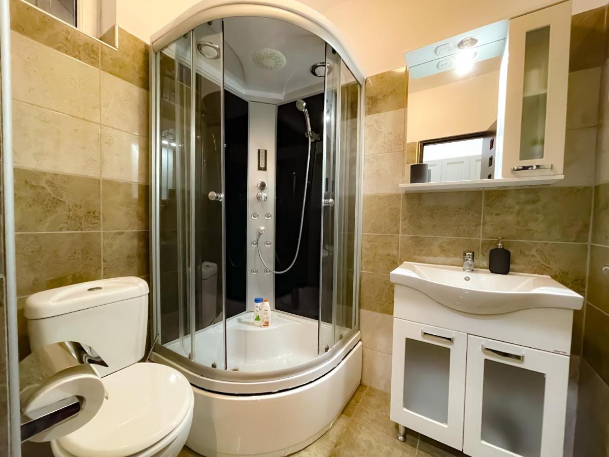 Cool Flat In The Heart Of Bucharest'S Fun And History Apartment Ngoại thất bức ảnh