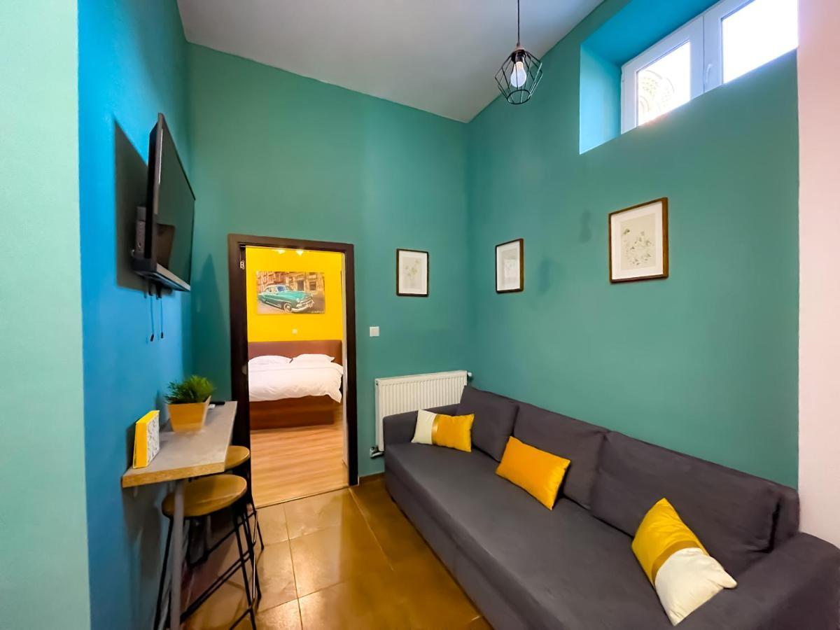 Cool Flat In The Heart Of Bucharest'S Fun And History Apartment Ngoại thất bức ảnh